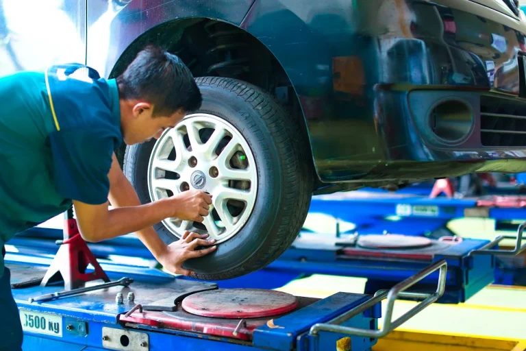 bengkel servis mobil